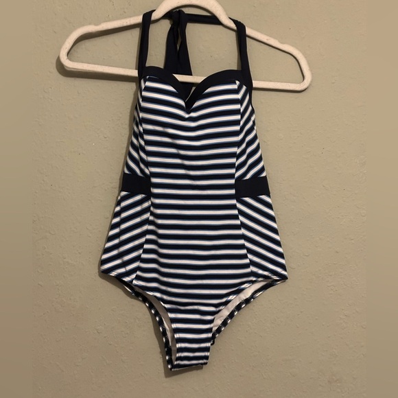 NWT Jets by Jessika Allen Infinity Ink Chambray Molded Halter One-Piece - Picture 5 of 13
